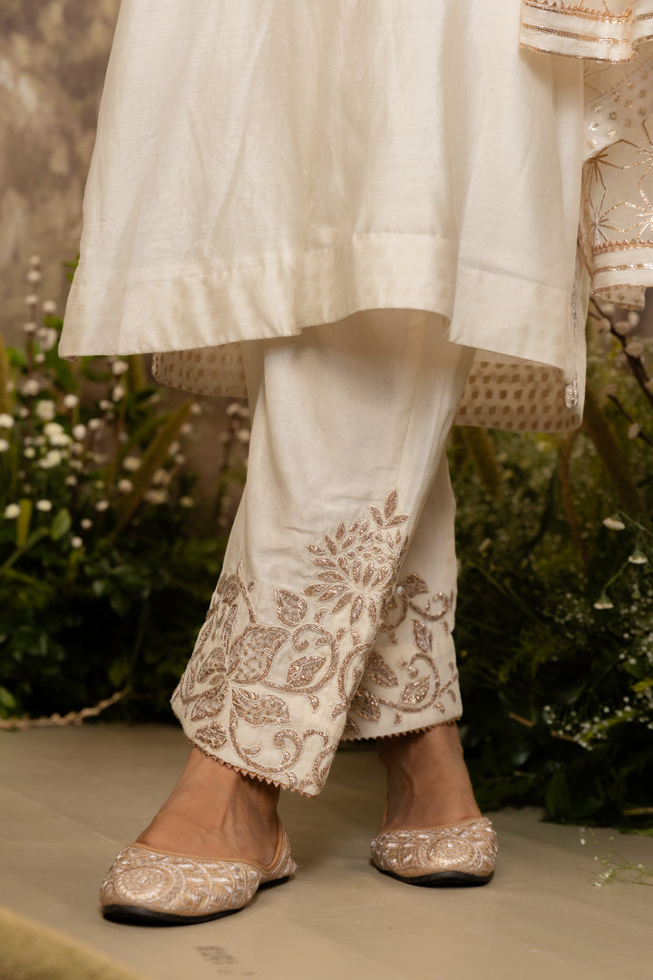 Ivory Chanderi Embroidered Kurta Set