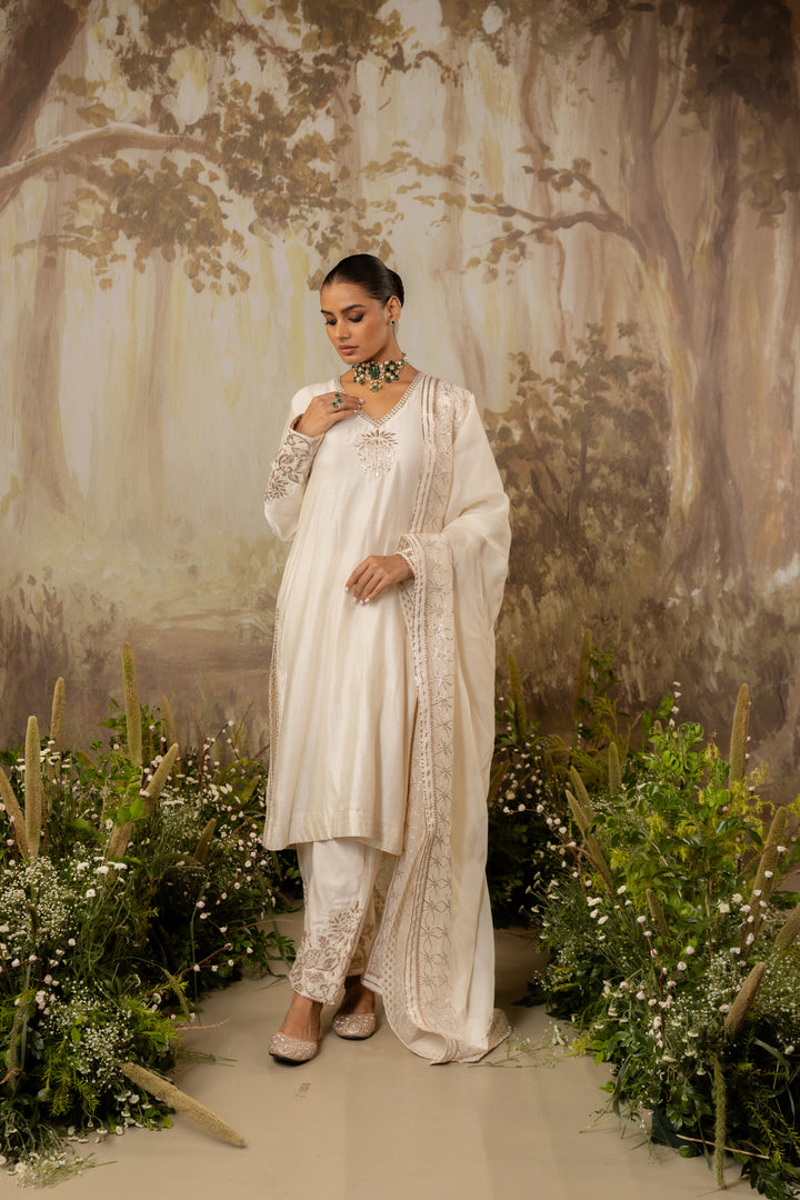 Ivory Chanderi Embroidered Kurta Set