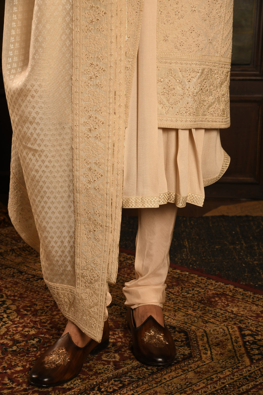 Maharaja Ivory Anarkali Sherwani: A Masterpiece Of Contrast And Luxury