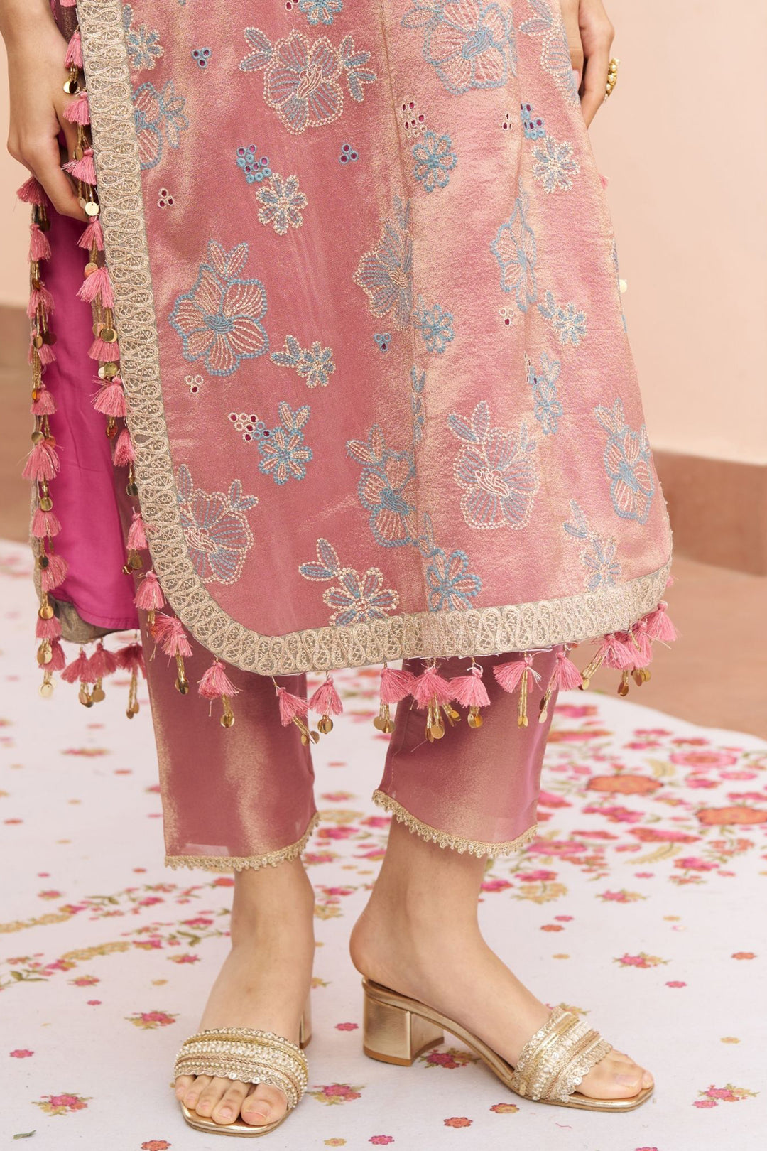 Gulkar Tissue Light Pink Kurta Set