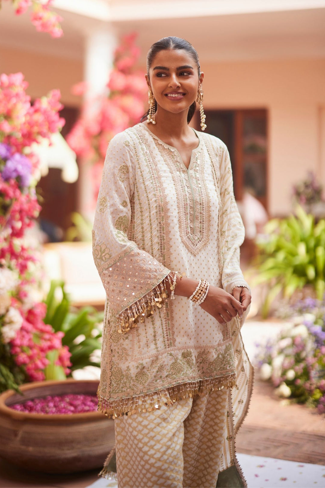 Banarsi Panchi Off White Kurta Set