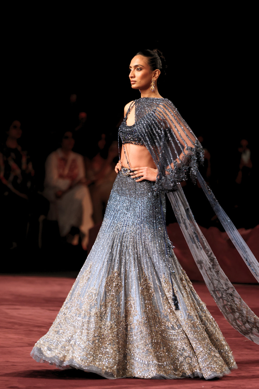 Neel Aabha Lehenga
