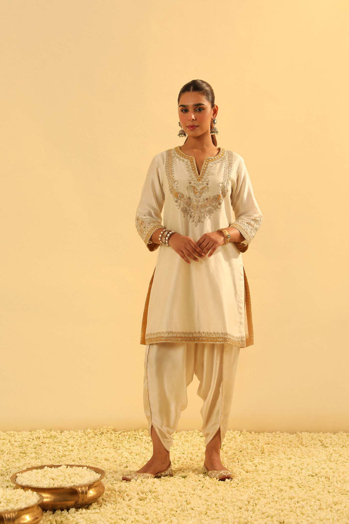 Aashna - Short Kurta With Dhoti