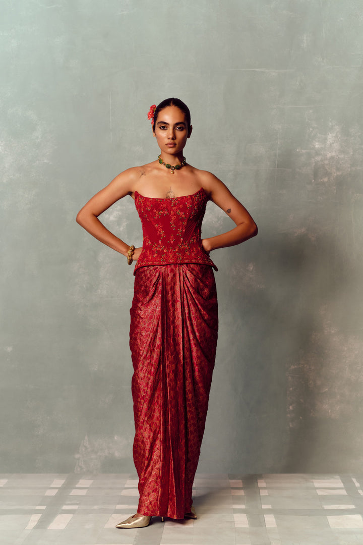 Scarlet Heirloom Corset And Skirt Set