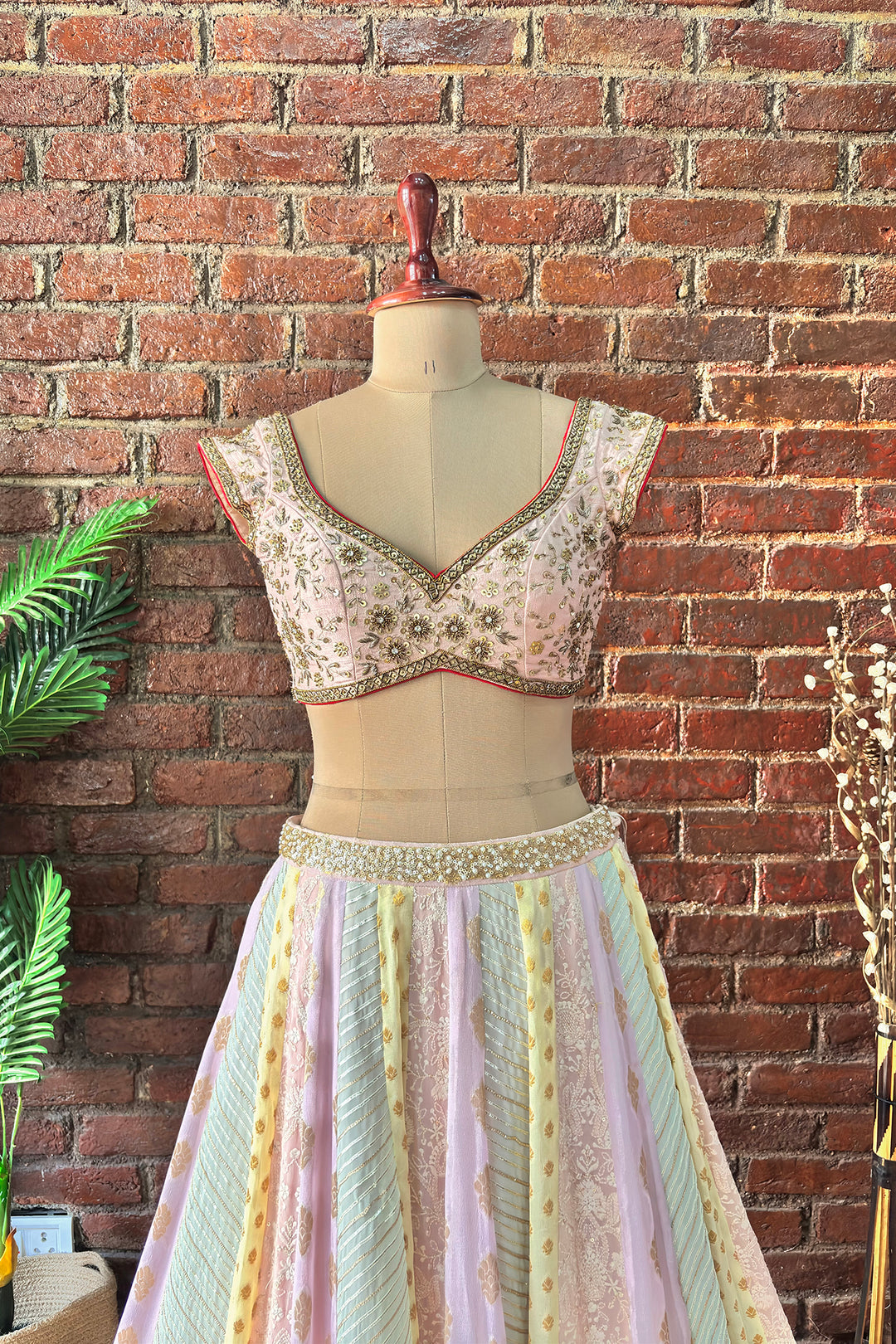 Multipanel Sharmily Lehenga Set