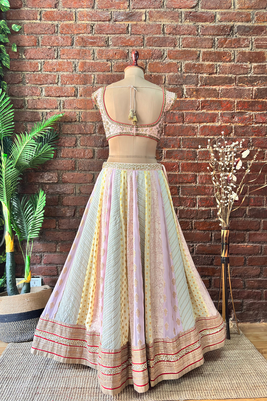 Multipanel Sharmily Lehenga Set