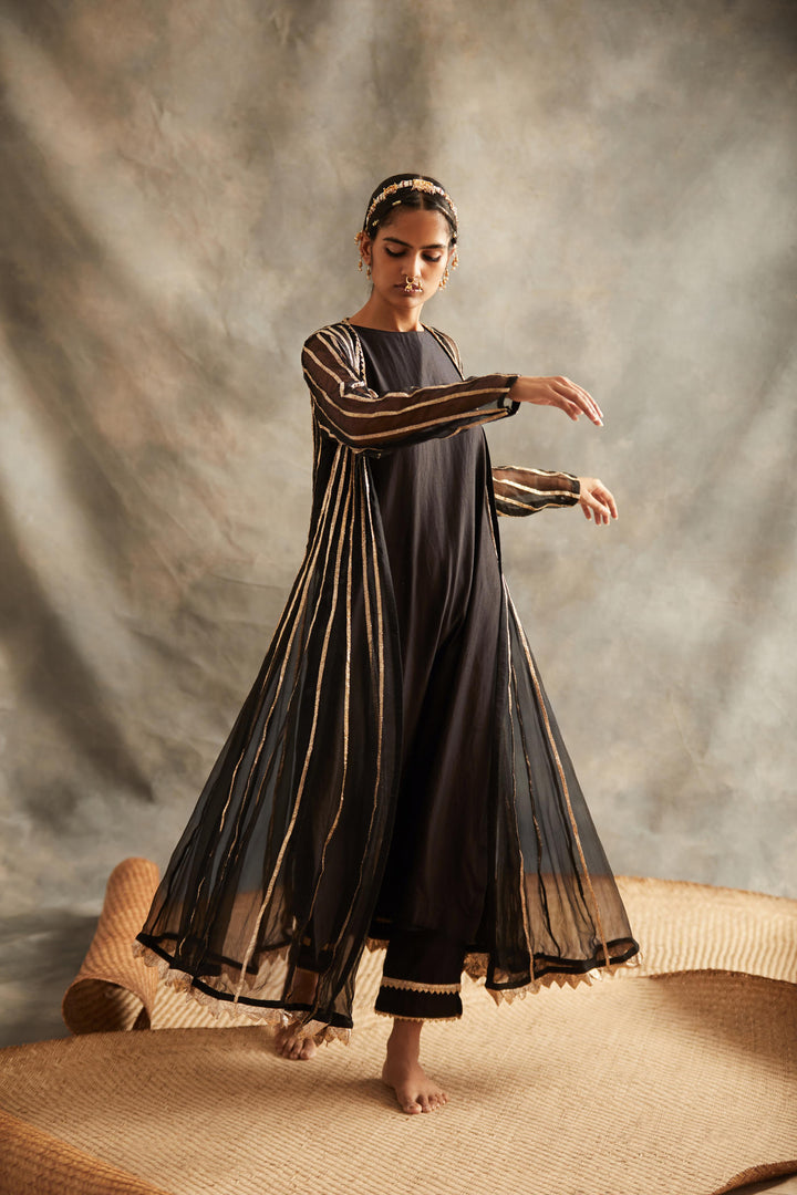 Kala Azmat Jacket Set