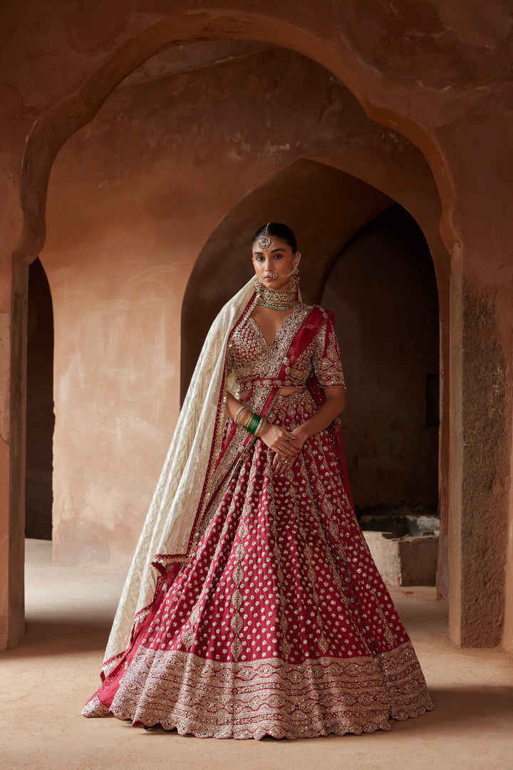 Mehfil Zardori Lehenga