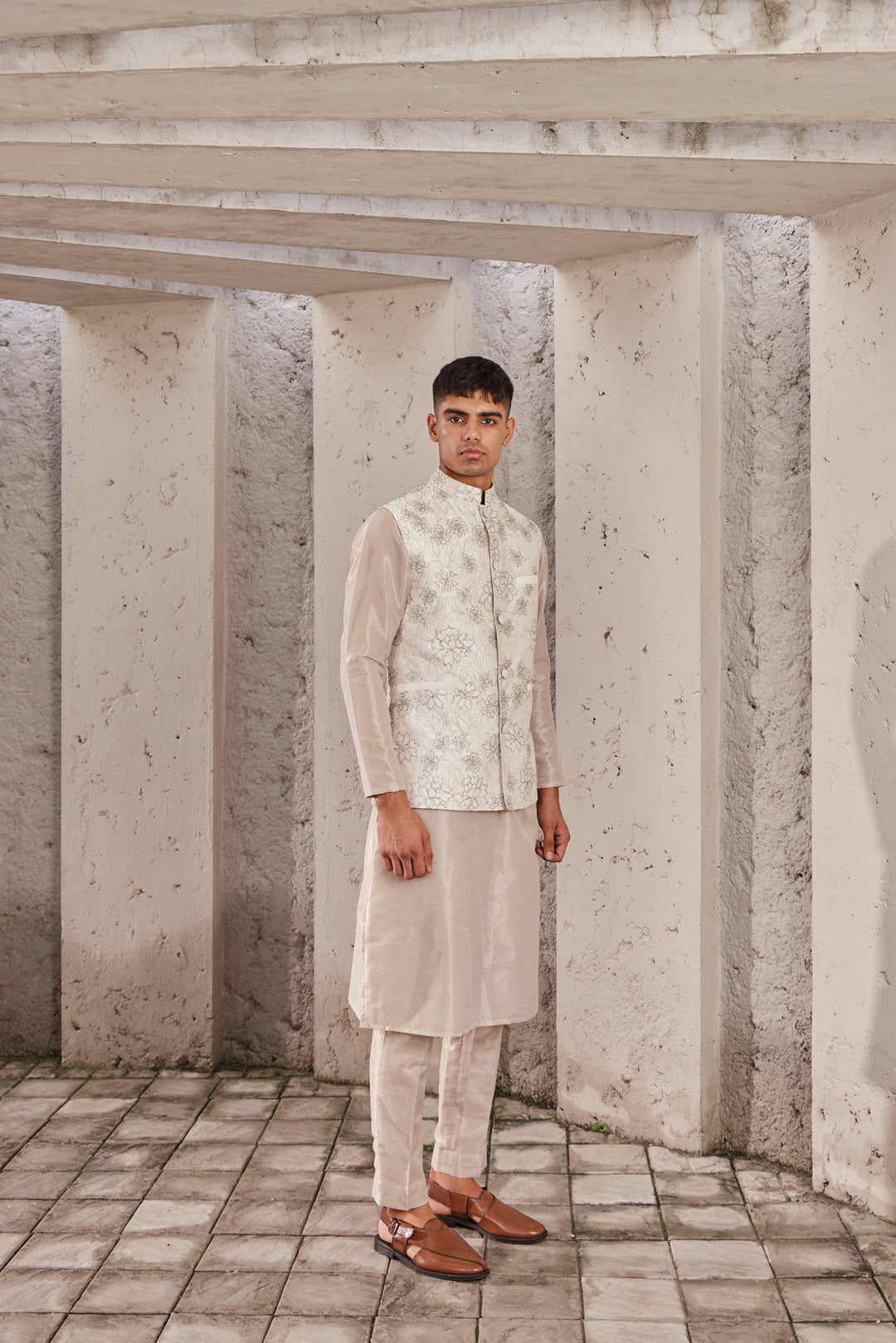 Zari Cotton Kurta Set With Ivory Silk Bandi