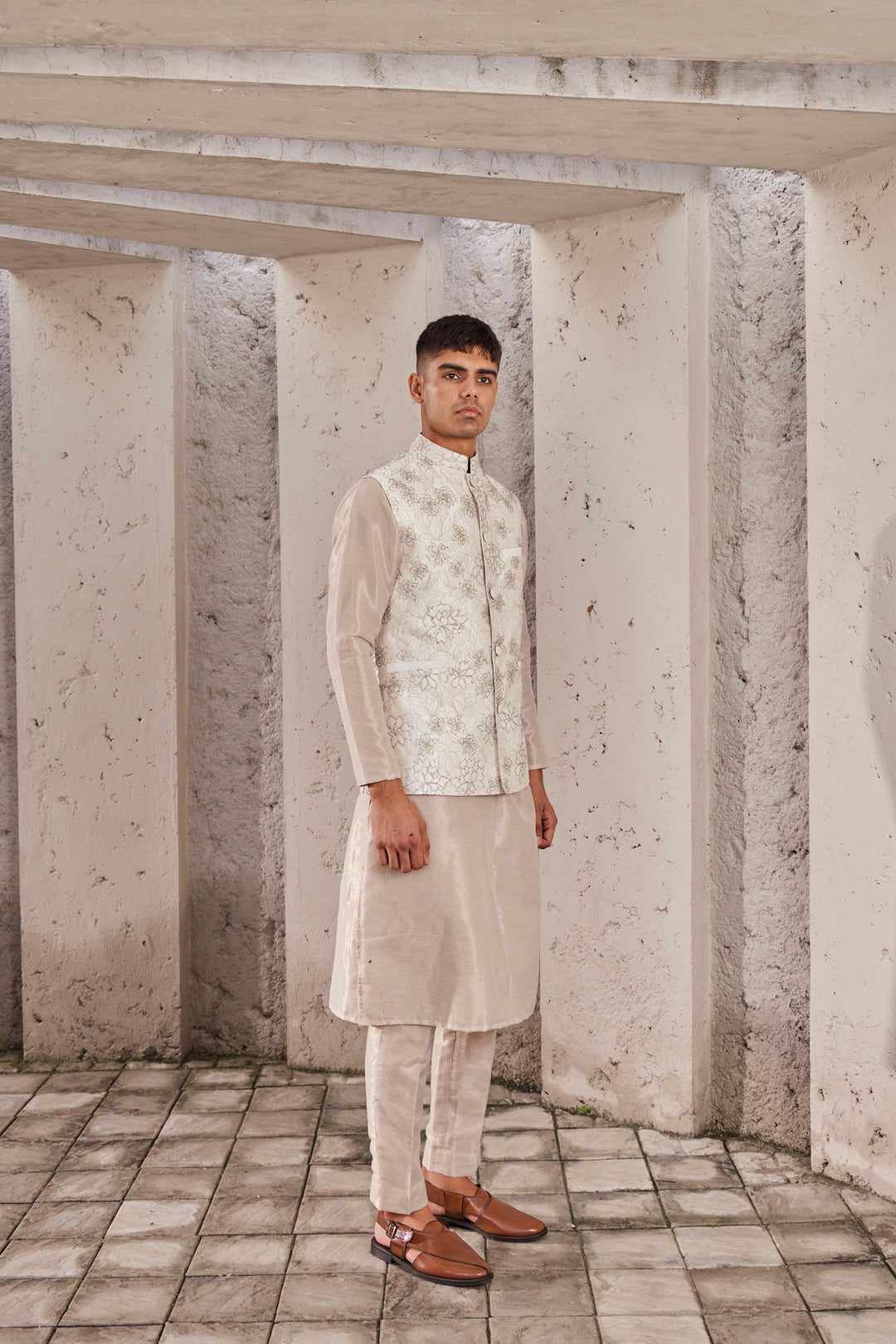 Zari Cotton Kurta Set With Ivory Silk Bandi