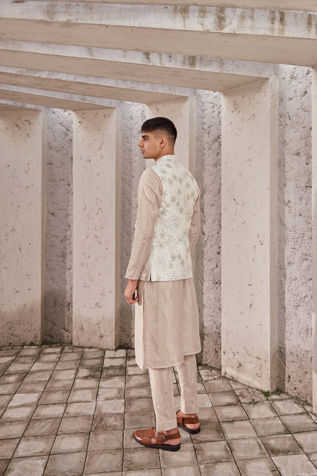 Zari Cotton Kurta Set With Ivory Silk Bandi