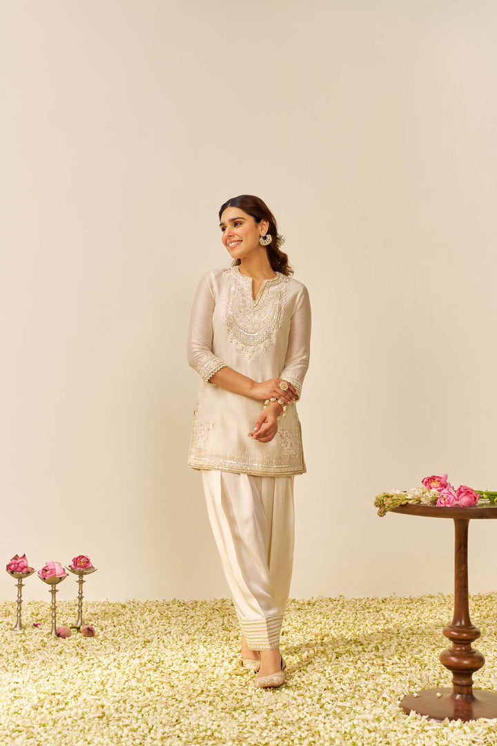 Sara - Short Kurta