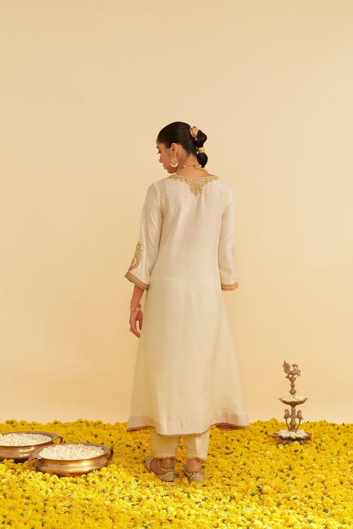Haayat - Long Kaftan