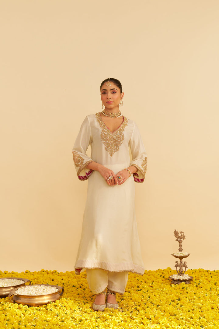 Haayat - Long Kaftan