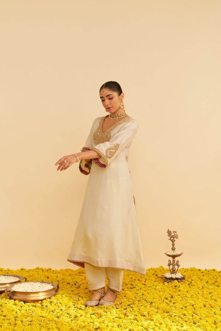 Haayat - Long Kaftan