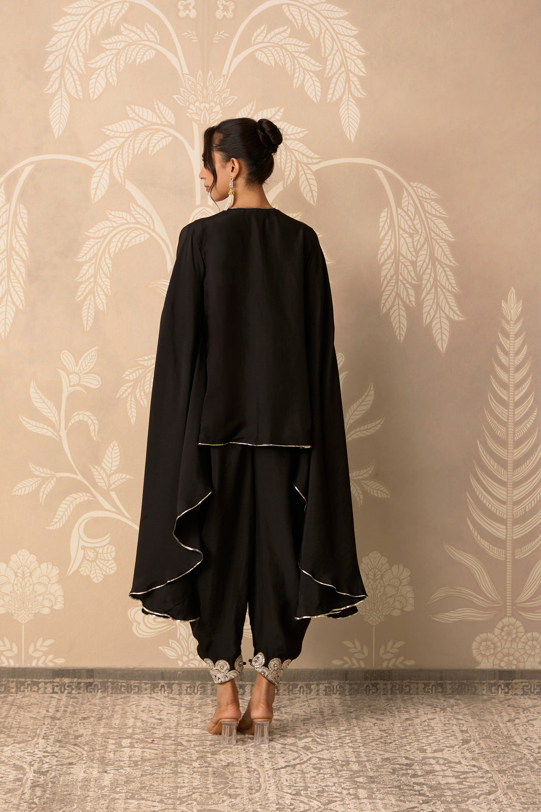 Siyahi Cape Set