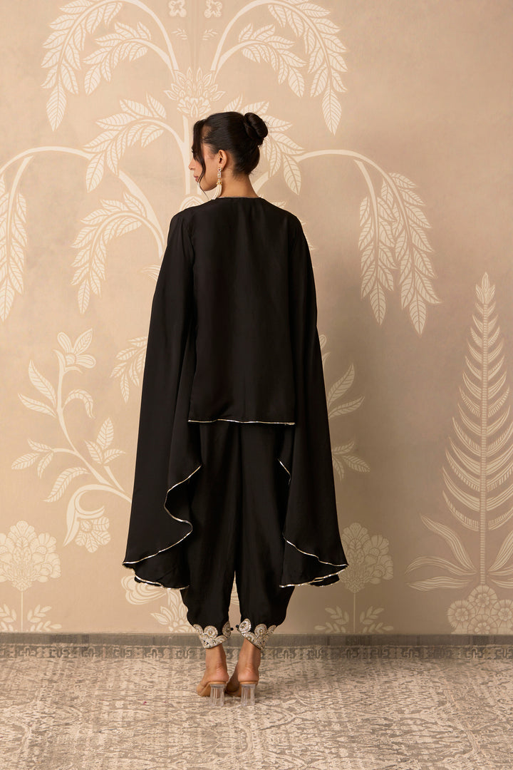 Siyahi Cape Set