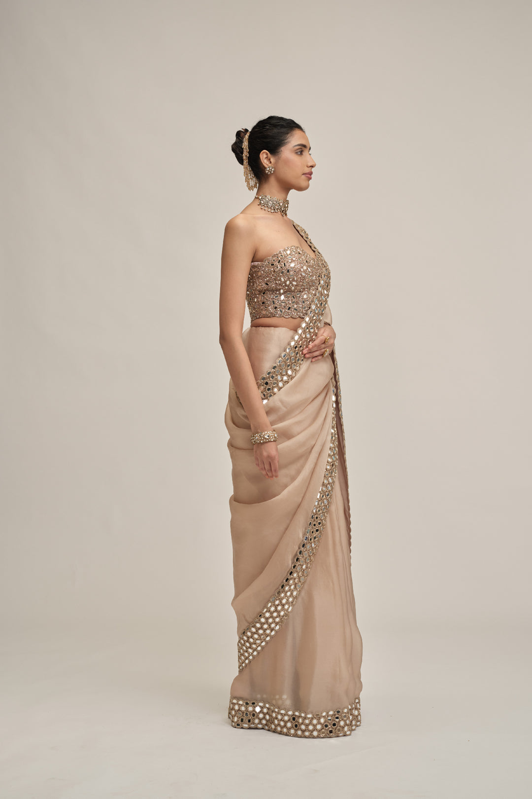 Light Beige Mirror Border Saree With Corset Set
