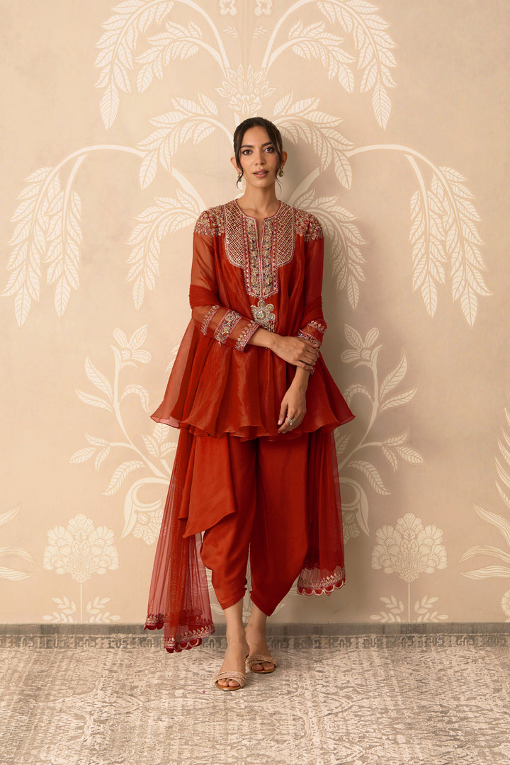 Surkh Kurta Salwar Set
