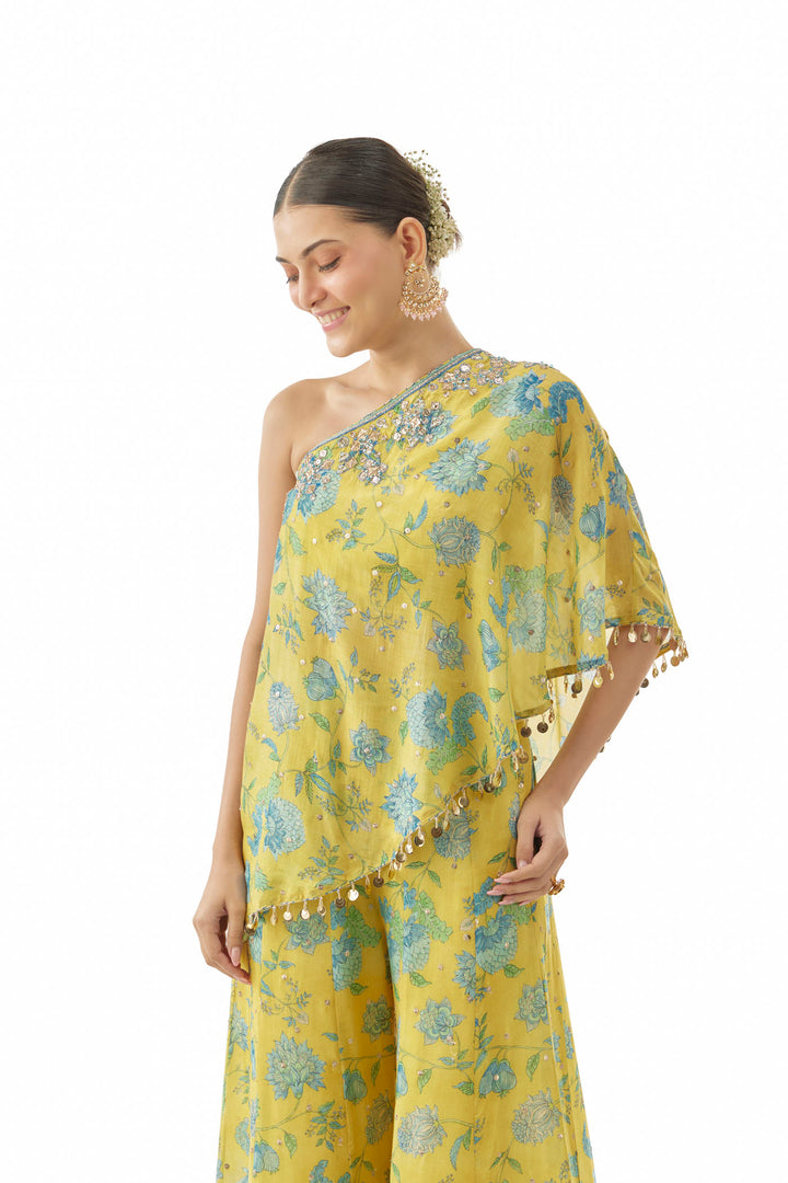 Vanshita One-Shoulder Set