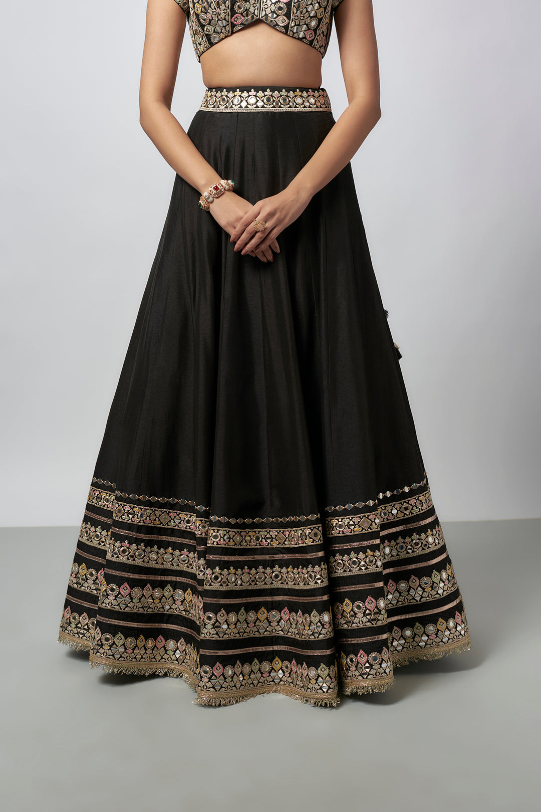 Maanyata Lehenga Set