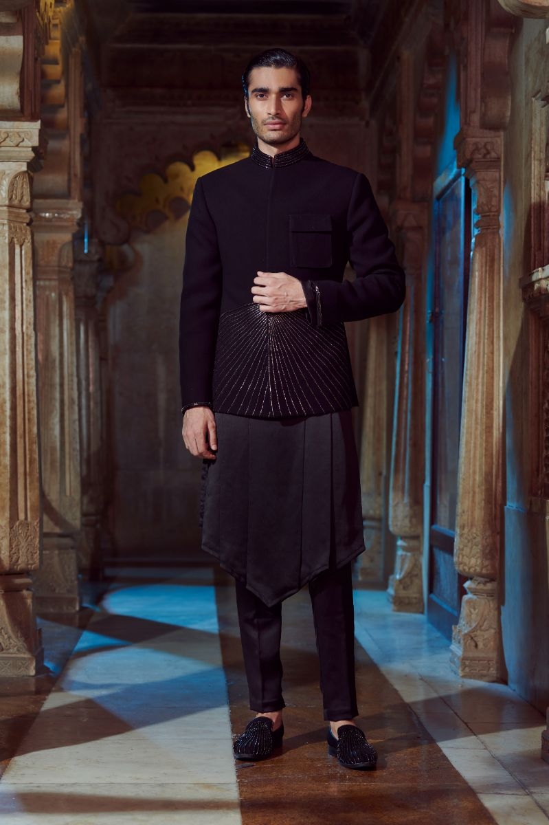 Black V shaped kurta