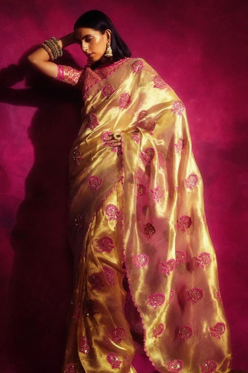 GOLD EMBROIDERED SARI SET