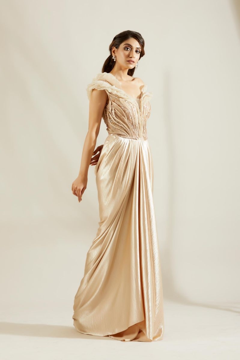 BARLEY BEIGE PRE DRAPED PIPE SAREE