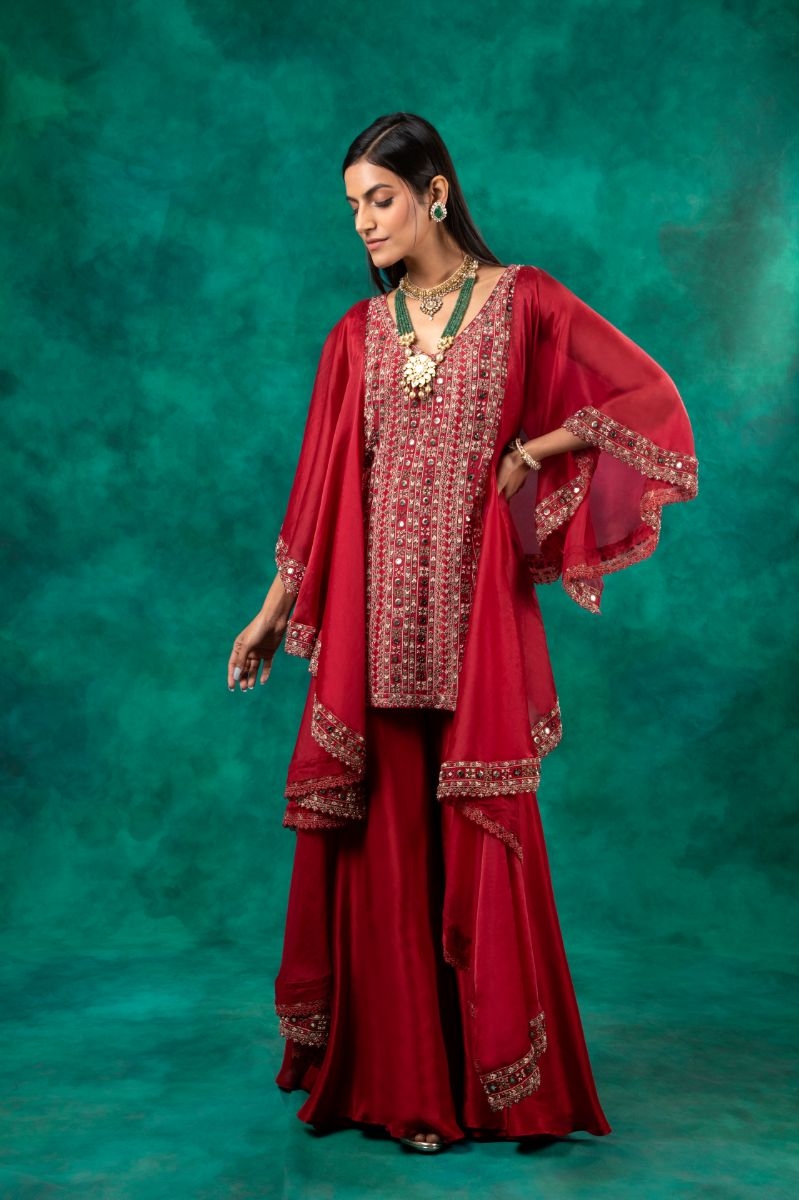 FUCHSIA EMBROIDERED KURTA SET