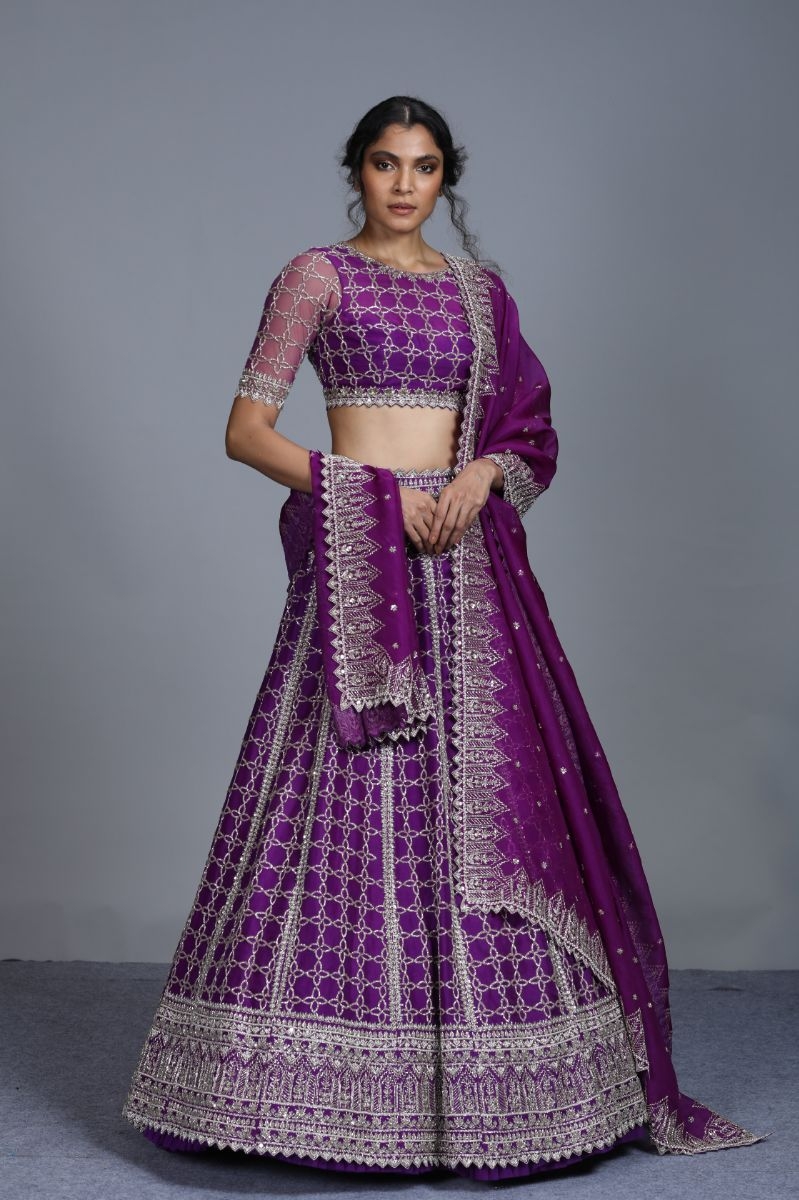 LYLA LEHENGA