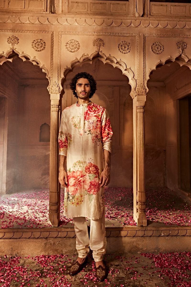 KALISTA BEIGE YUG KURTA SET
