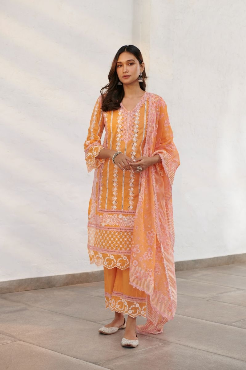 Wiltshire Kurta with Pants and Organza Oxford Dupatta