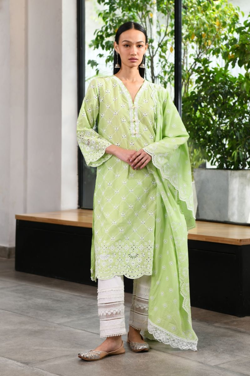 Chester Kurta Pants with Oragnza Wales Dupatta