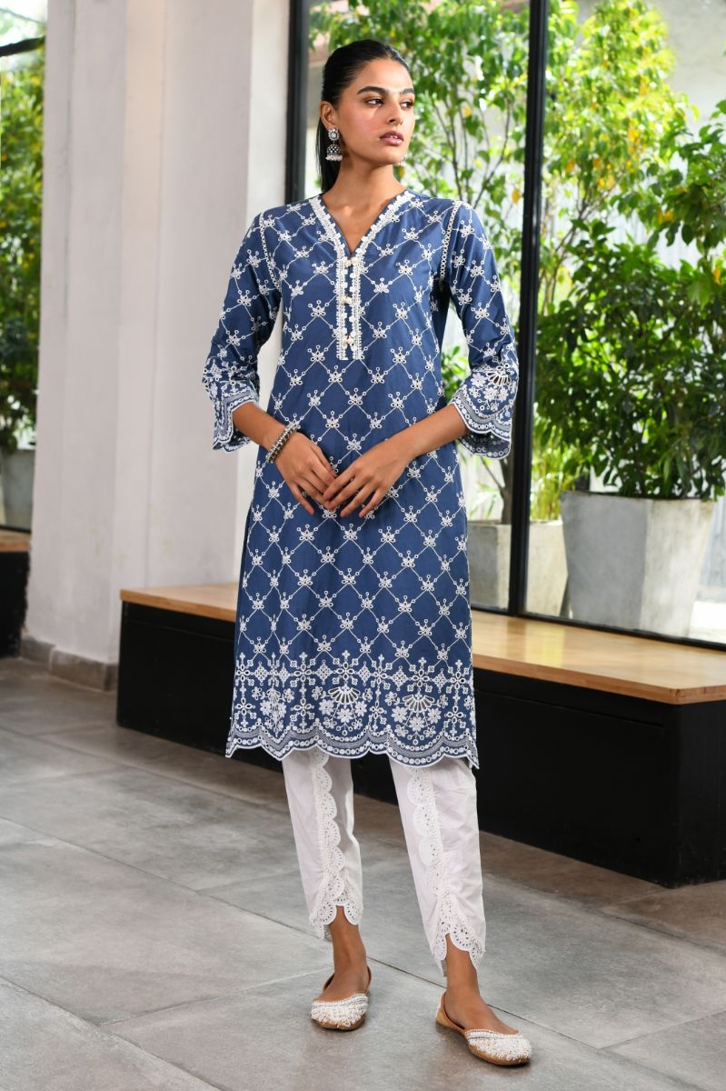 Perth Kurta with Border Dhoti Pants