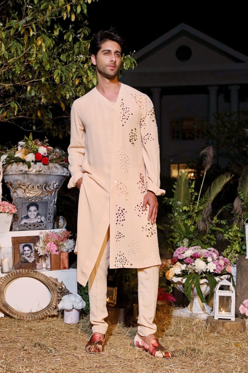NUDE KURTA SET