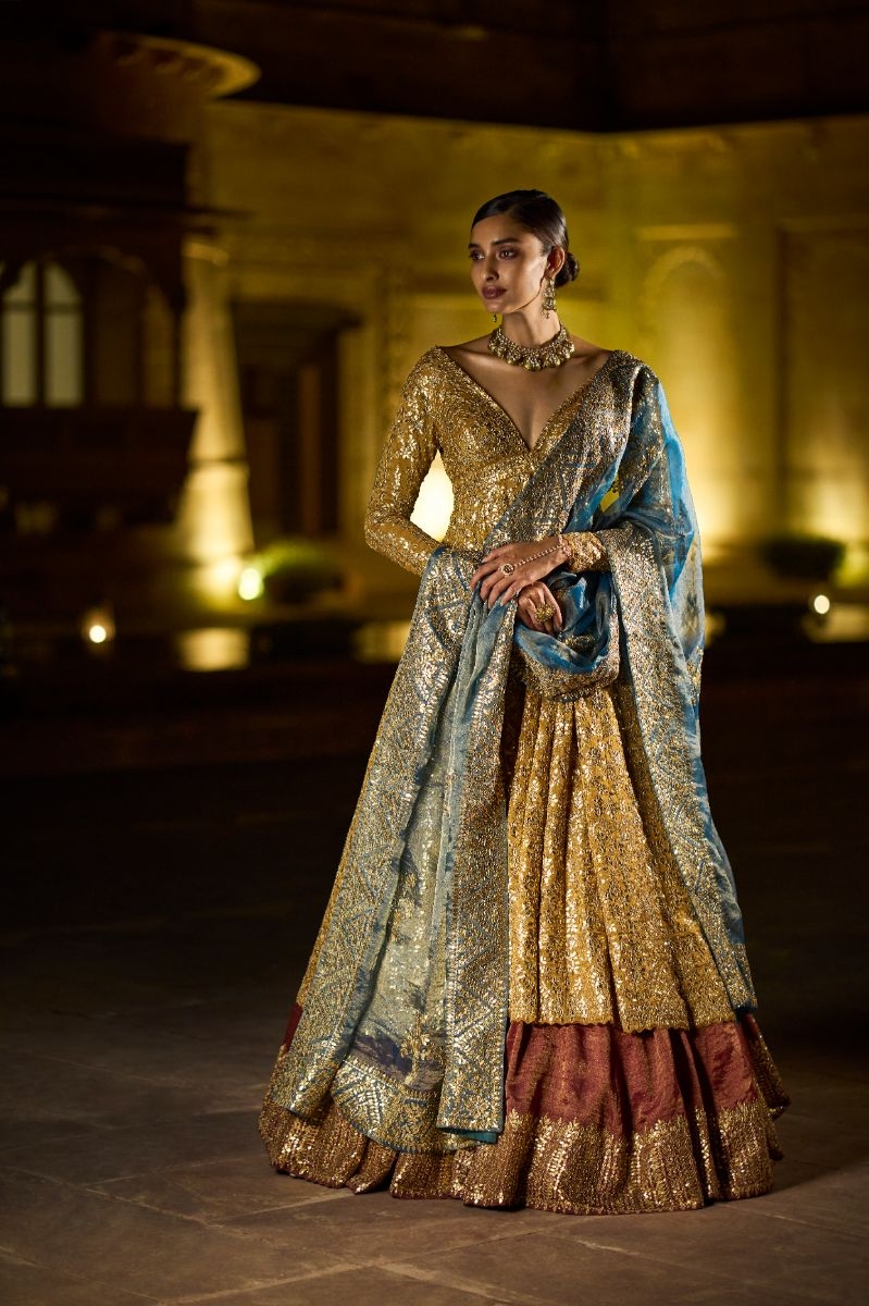 ANTIQUE GOLD GOTA PATTI JACKET SET