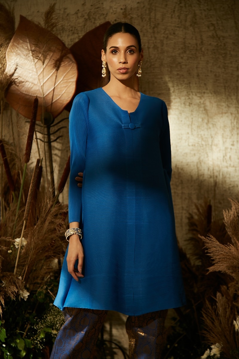 COBALT BLUE FLARED KURTA 
