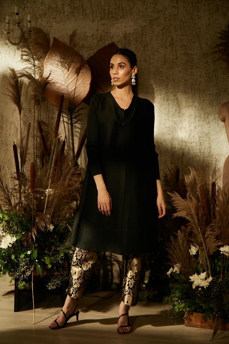 JADE BLACK FLARED KURTA